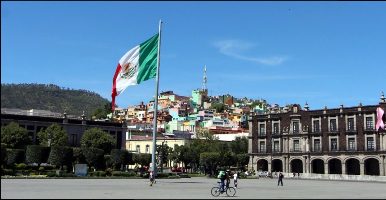 Vista del barrio El Cóporo desde la Plaza de los Mártires, Toluca